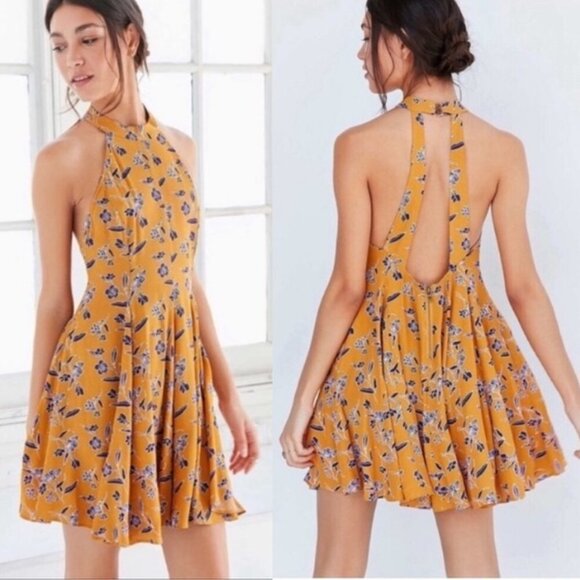 Kimchi Blue Dresses & Skirts - UO Kimchi Blue Tropi Mustard Yellow Mini Dress Floral Mock Neck Swing, M
